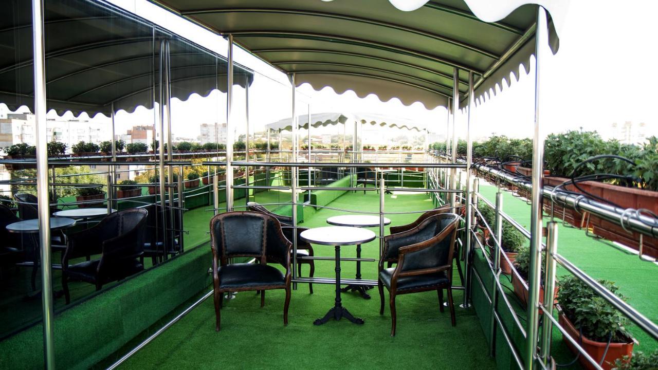 Boutique Casino Lybid Plaza Готель 5*