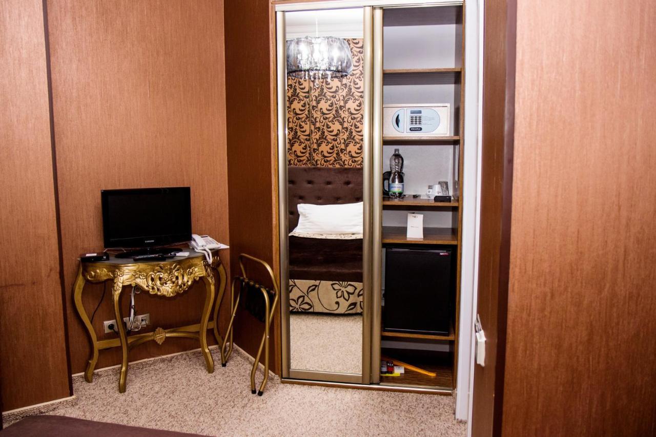 Boutique Casino Lybid Plaza
