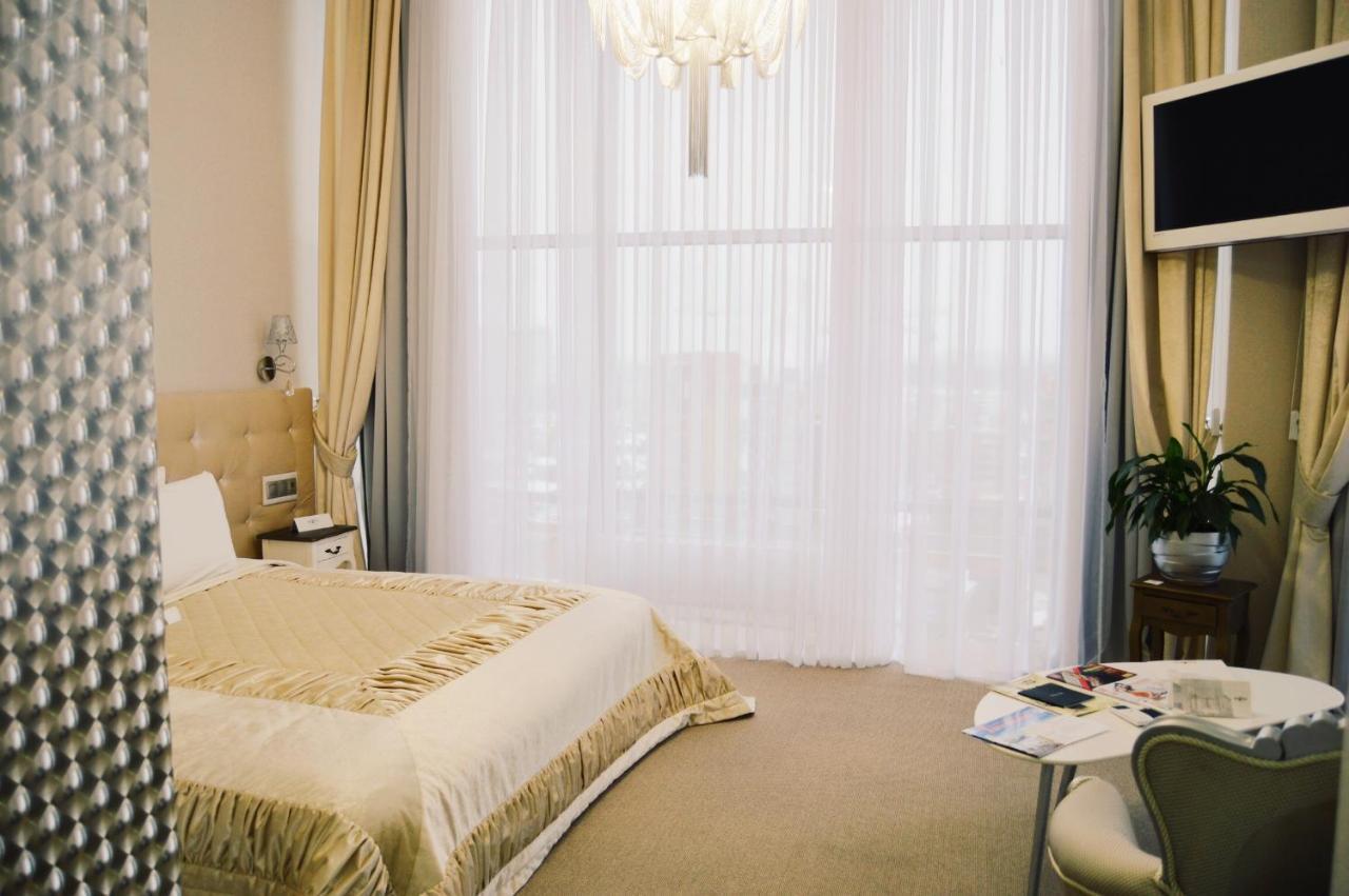 Boutique Casino Lybid Plaza 酒店 4*